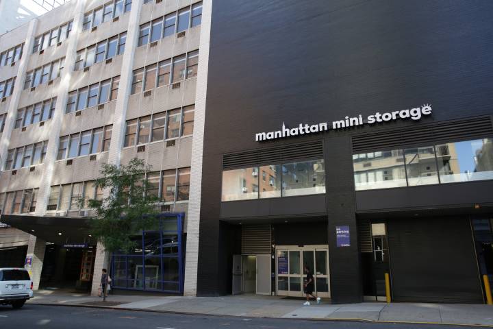 Manhattan Mini Storage E 62nd St